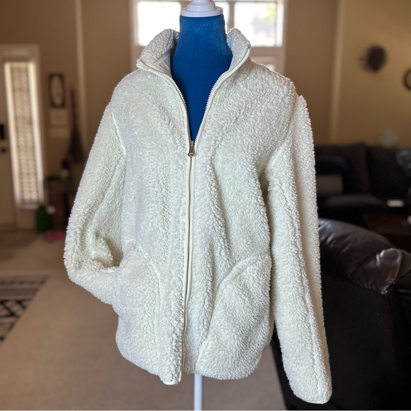 Reversible Winter White Weatherproof Jacket - Teddy Bear Fuzzy Side Sz Medium - Picture 6 of 9